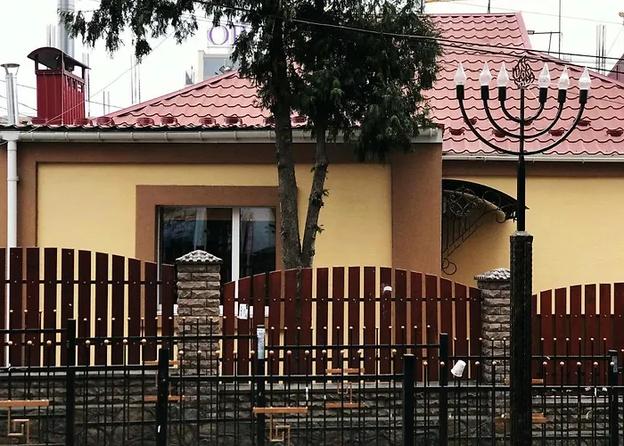 Будинок Для Відпочинку Біля Фентезі Парка